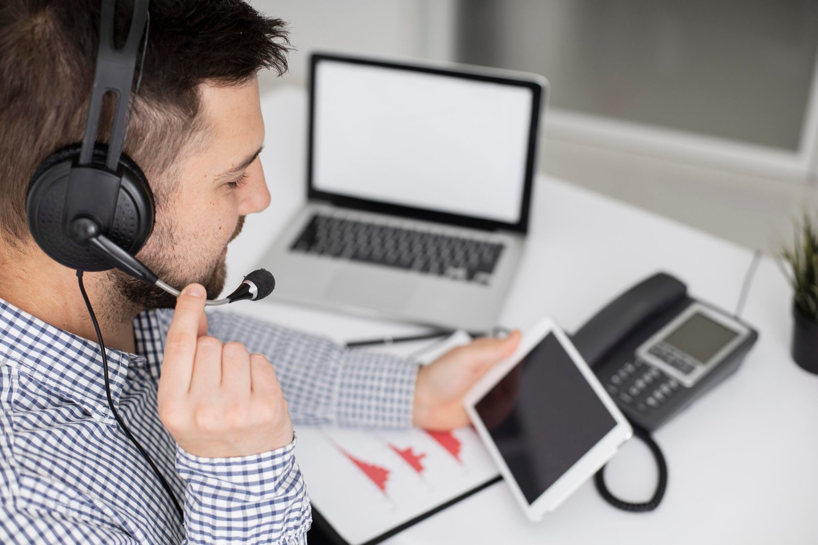 businessman-talking-phone